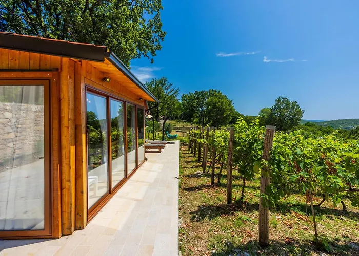 Wine Garden House Ferienhaus *