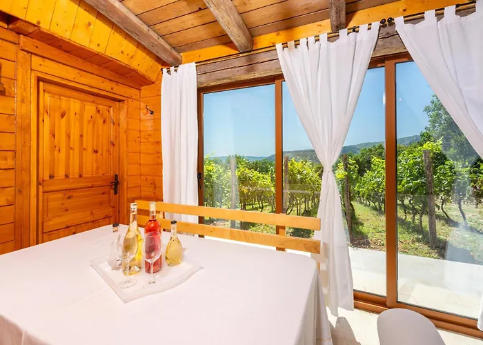 Wine Garden House Ferienhaus