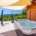 Dom wakacyjny Wine Garden House *