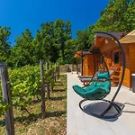 Dom wakacyjny Wine Garden House *