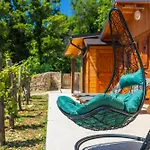 Wine Garden House *